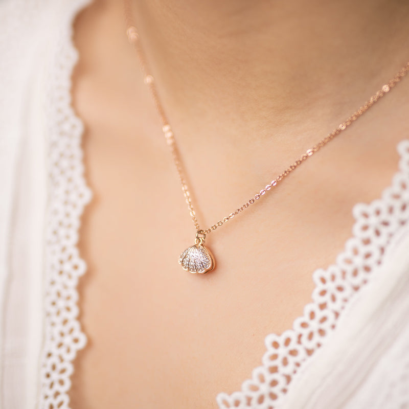 Shell Cubic Zirconia Necklace Heycuzi 