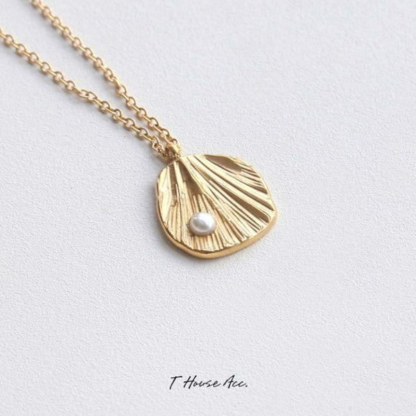 Golden Shell Necklace HEYCUZI 