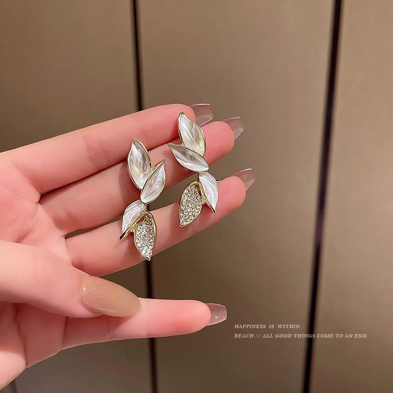 Shiny Leaf Inspiration Earrings COMOSO 