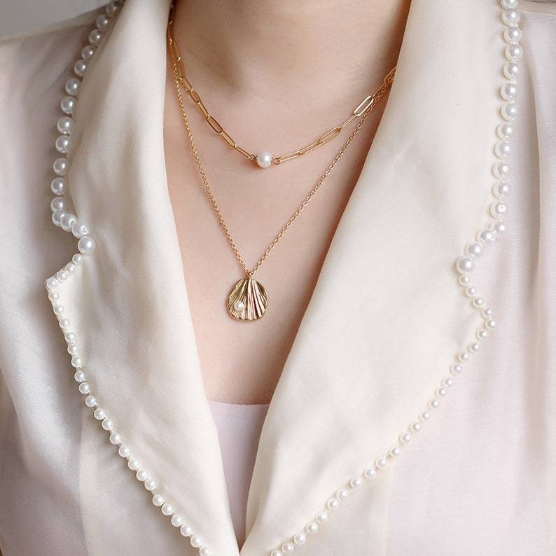 Golden Shell Necklace HEYCUZI 
