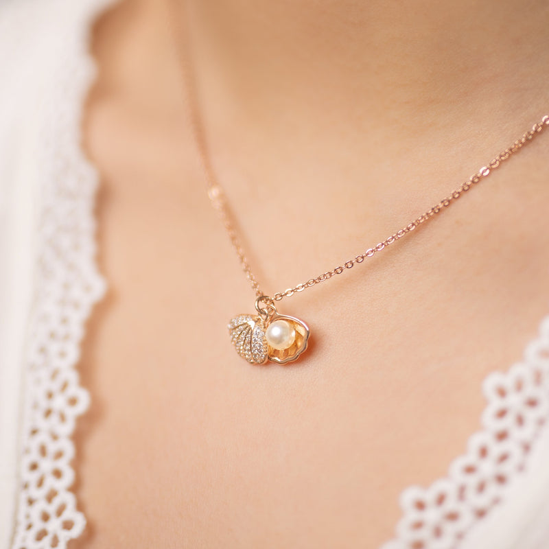 Shell Cubic Zirconia Necklace Heycuzi 